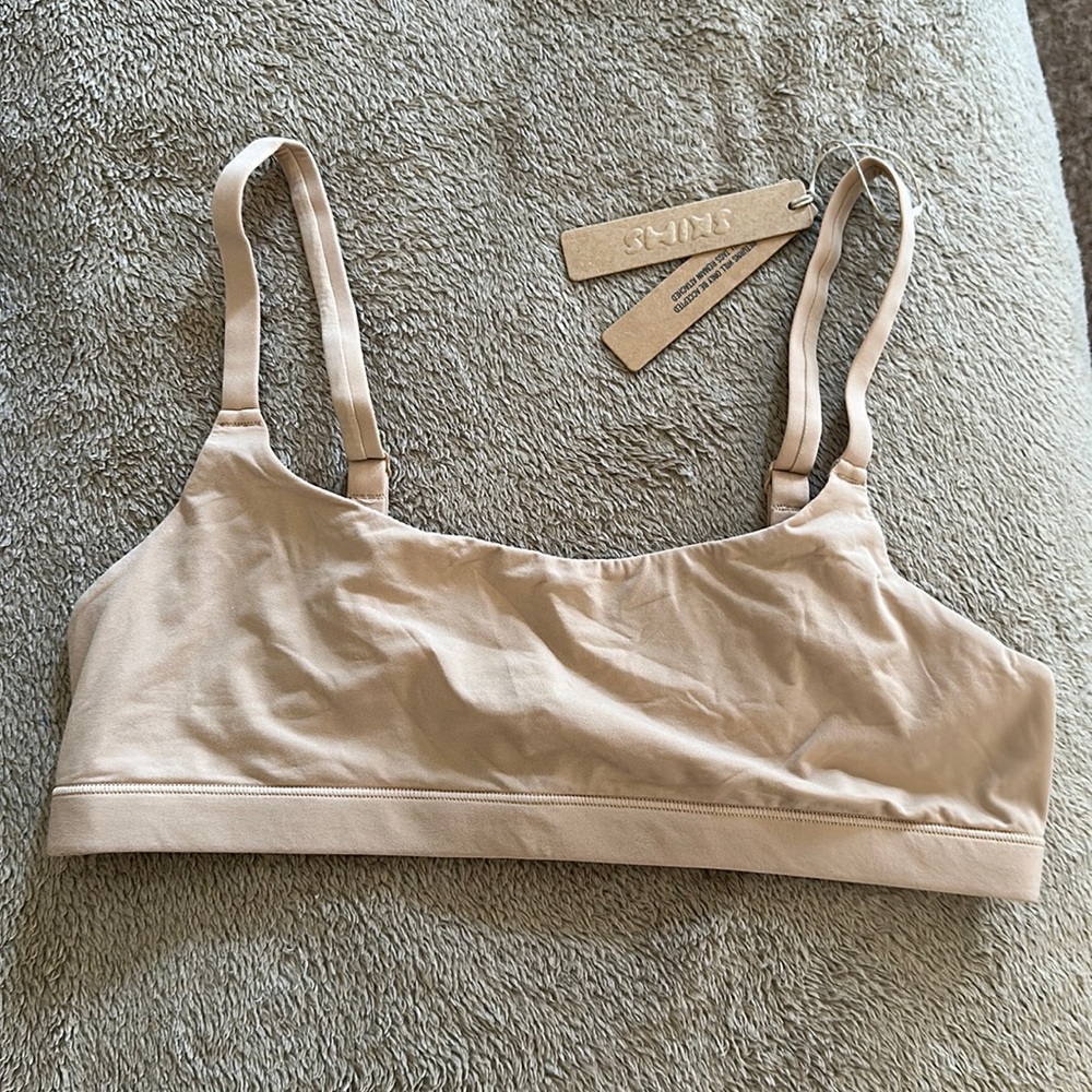 SKIMS scoop neck bra clay